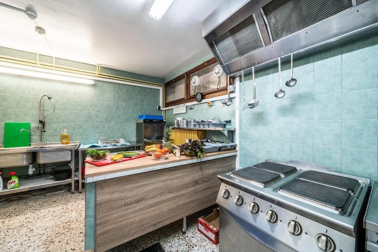 Apartment Coeur De Charmy Pour 10 Avec Spa Abondance