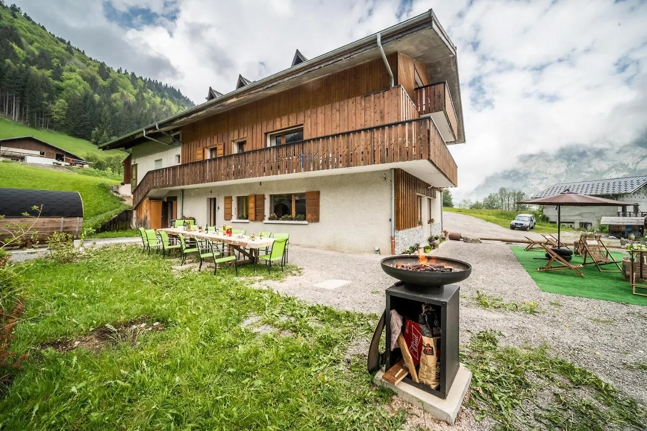 Apartment Coeur De Charmy Pour 10 Avec Spa Abondance France